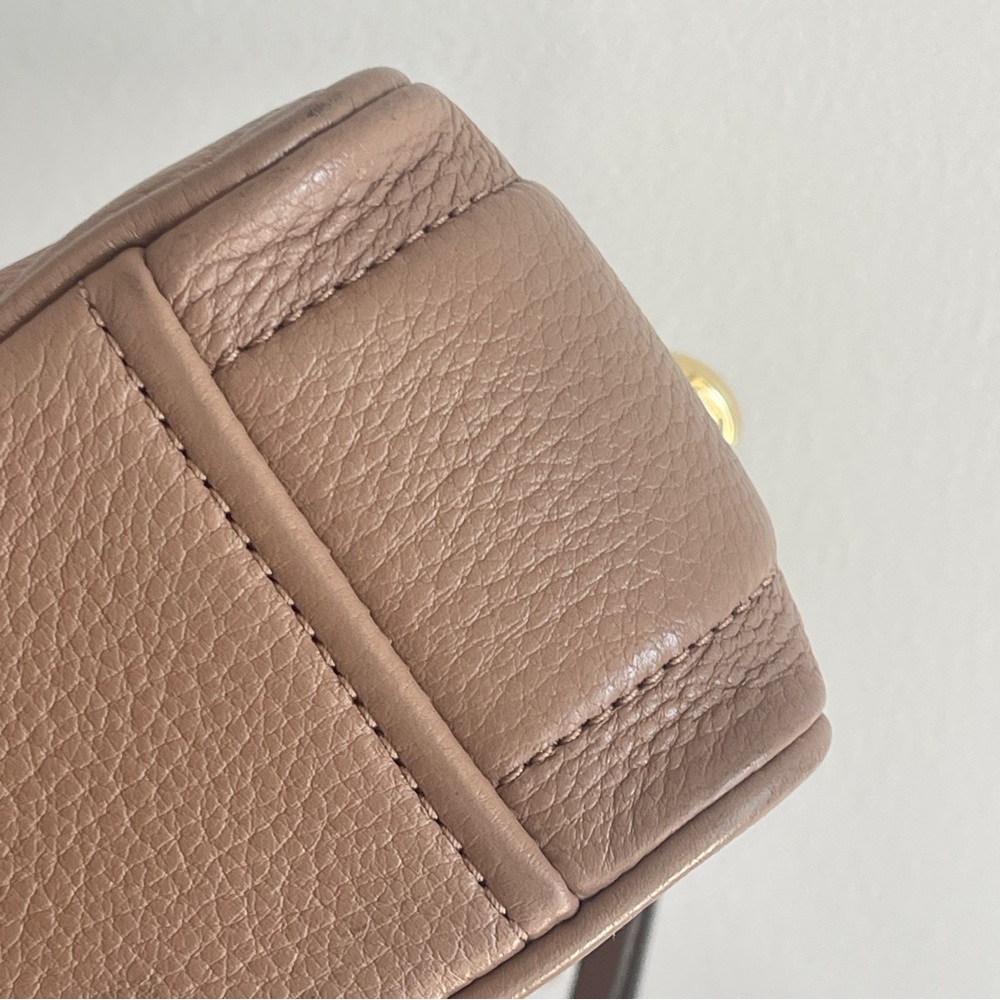 Marc Jacobs The Moto Shot DUSTY BEIGE camera bag pebbled leather crossbody purse - Picture 5 of 13